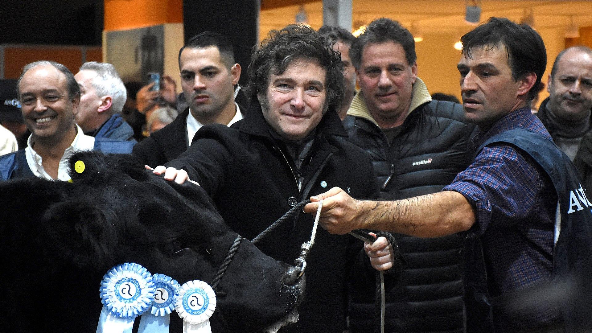 Javier Milei en La Rural: ratificó el rumbo económico y prometió bajar las retenciones