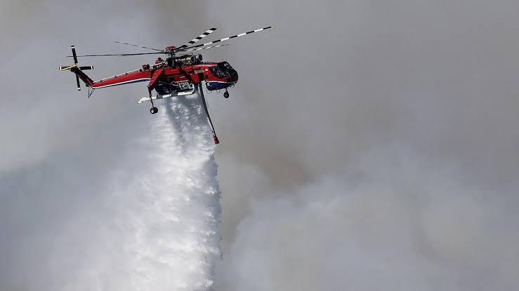Grecia: dos helicópteros hidrantes chocaron en pleno vuelo y murieron dos tripulantes