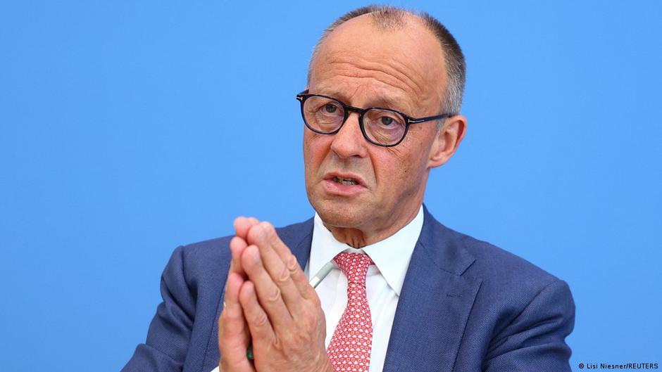 Friedrich Merz defendió la solidez de su coalición y alertó sobre el avance de la extrema derecha