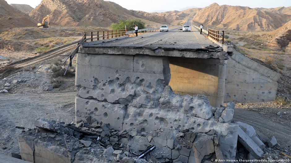 Estados Unidos ataca el sur de Irán: bombardearon túneles y puentes