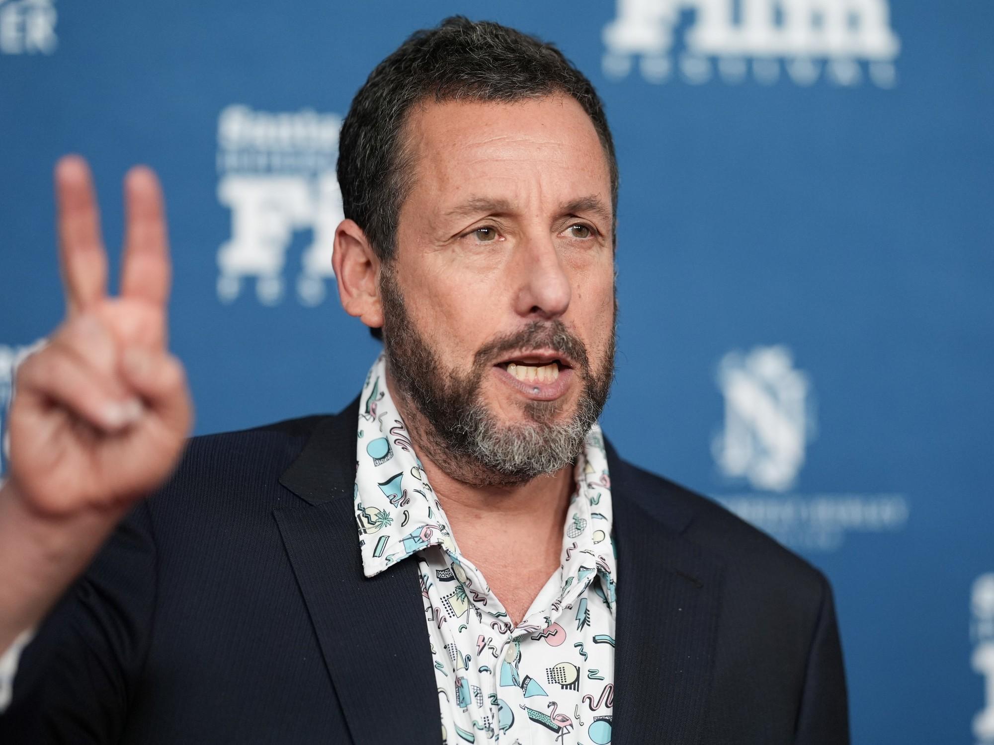 Hijas de Adam Sandler: el debut protagónico en Netflix y la verdad del viral
