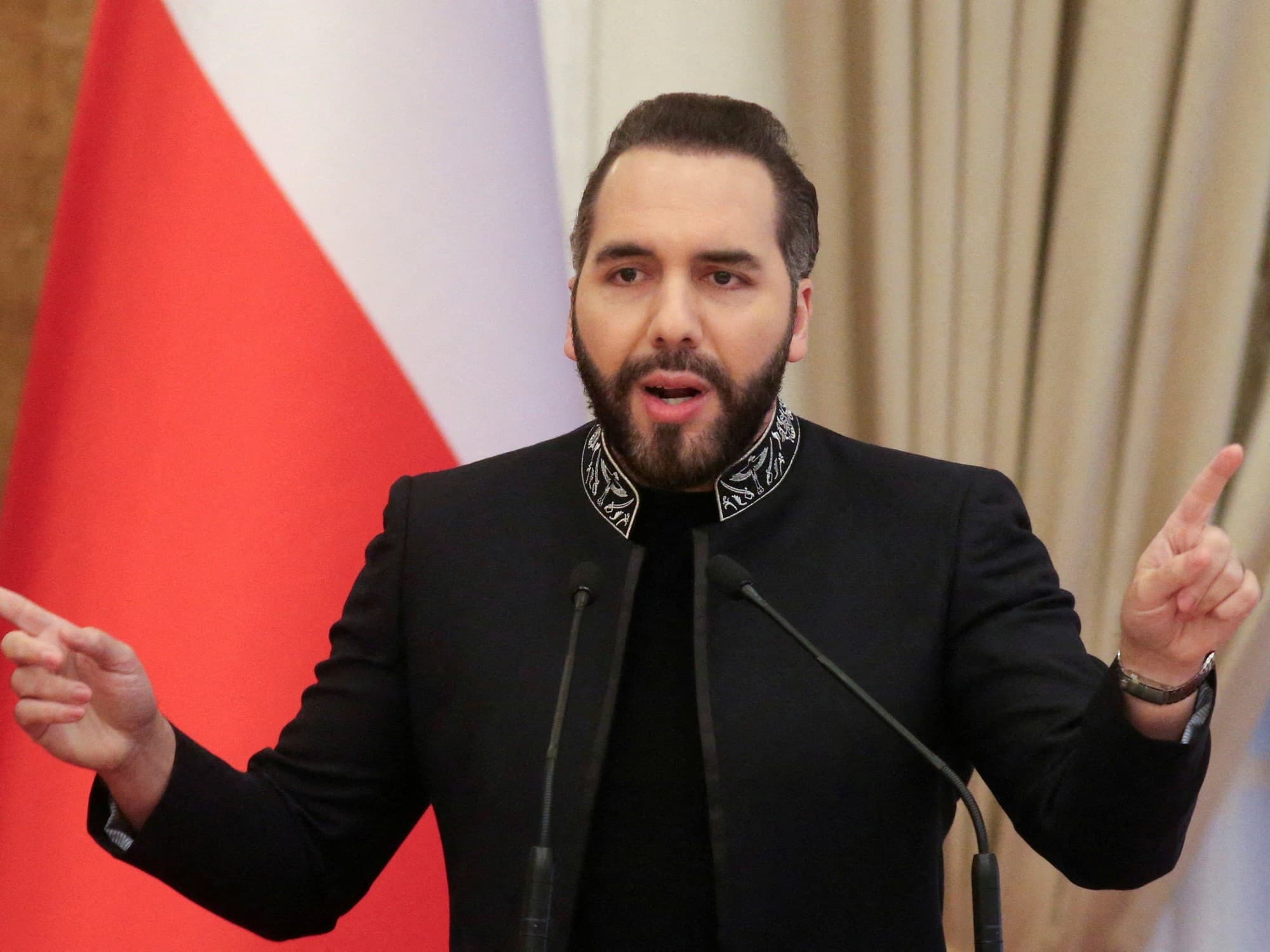 Nayib Bukele se encamina a un tercer mandato en El Salvador sin oposición interna