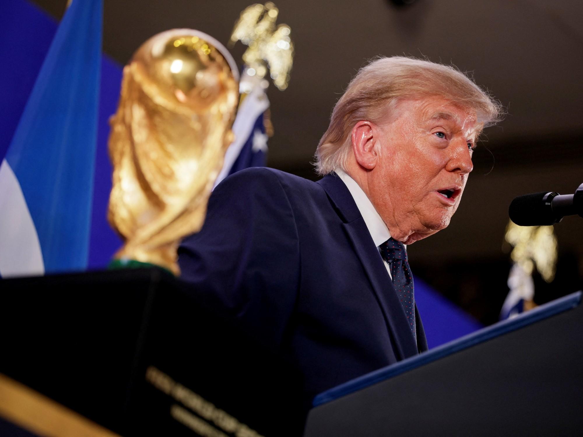 Trump vuelve a agitar la teoría del fraude y acusa a China de interferir en las elecciones