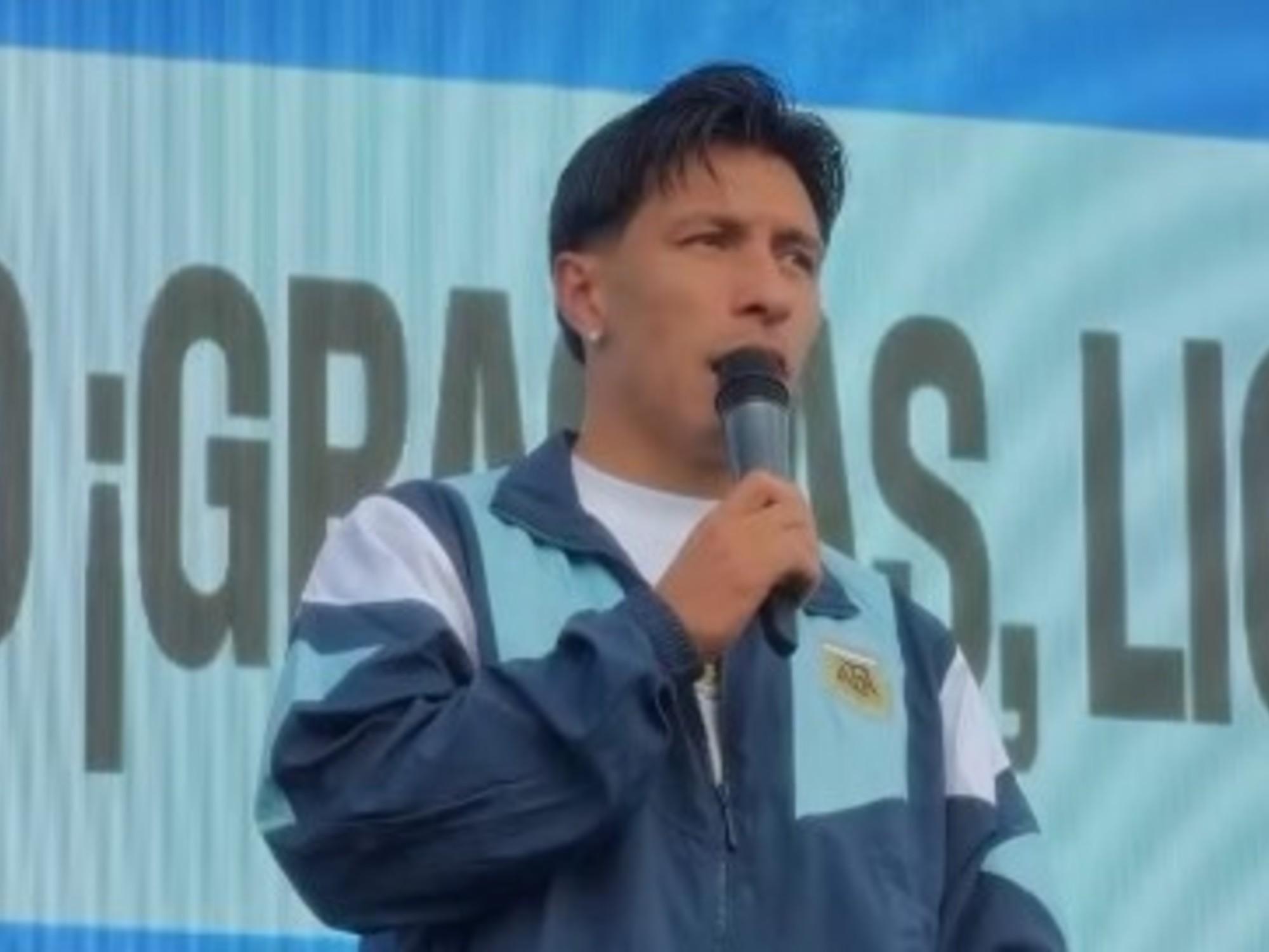 Lisandro Martínez en Gualeguay: llanto, homenaje y la espina del Mundial 2026