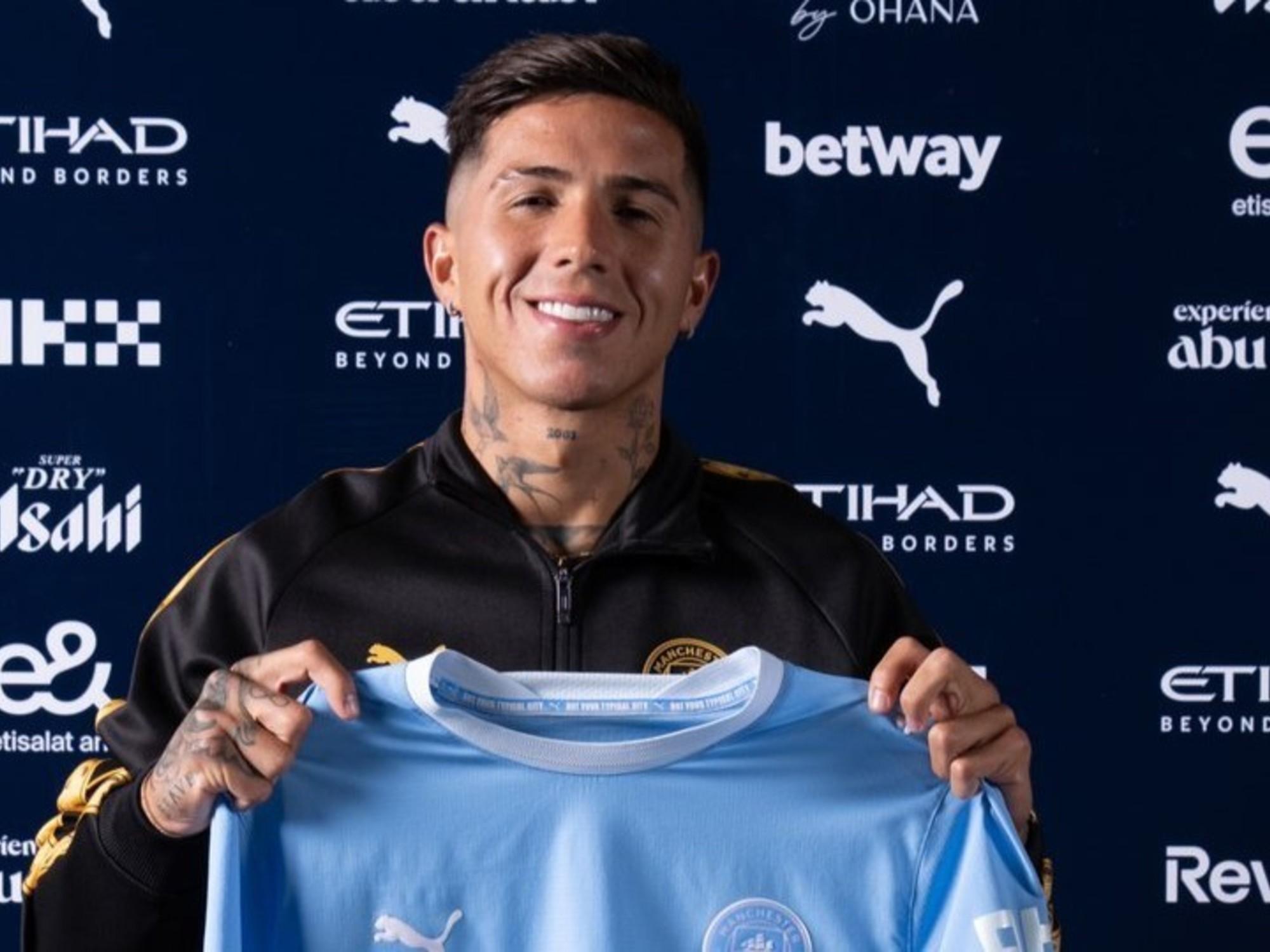 Enzo Fernández llegó al Manchester City: el video y el elogio de Haaland