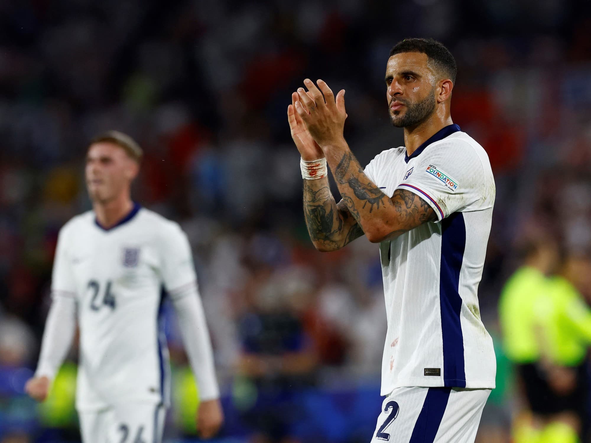 Kyle Walker se rindió ante Messi y Otamendi en la previa del cruce mundialista