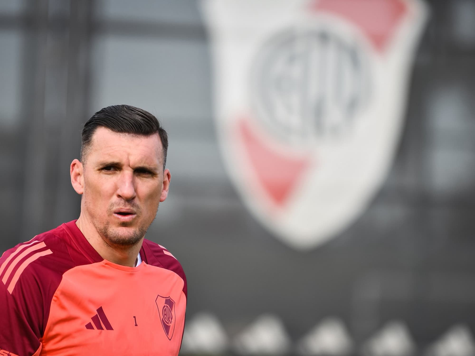 Fin de una era en Núñez: River oficializó la salida de Franco Armani