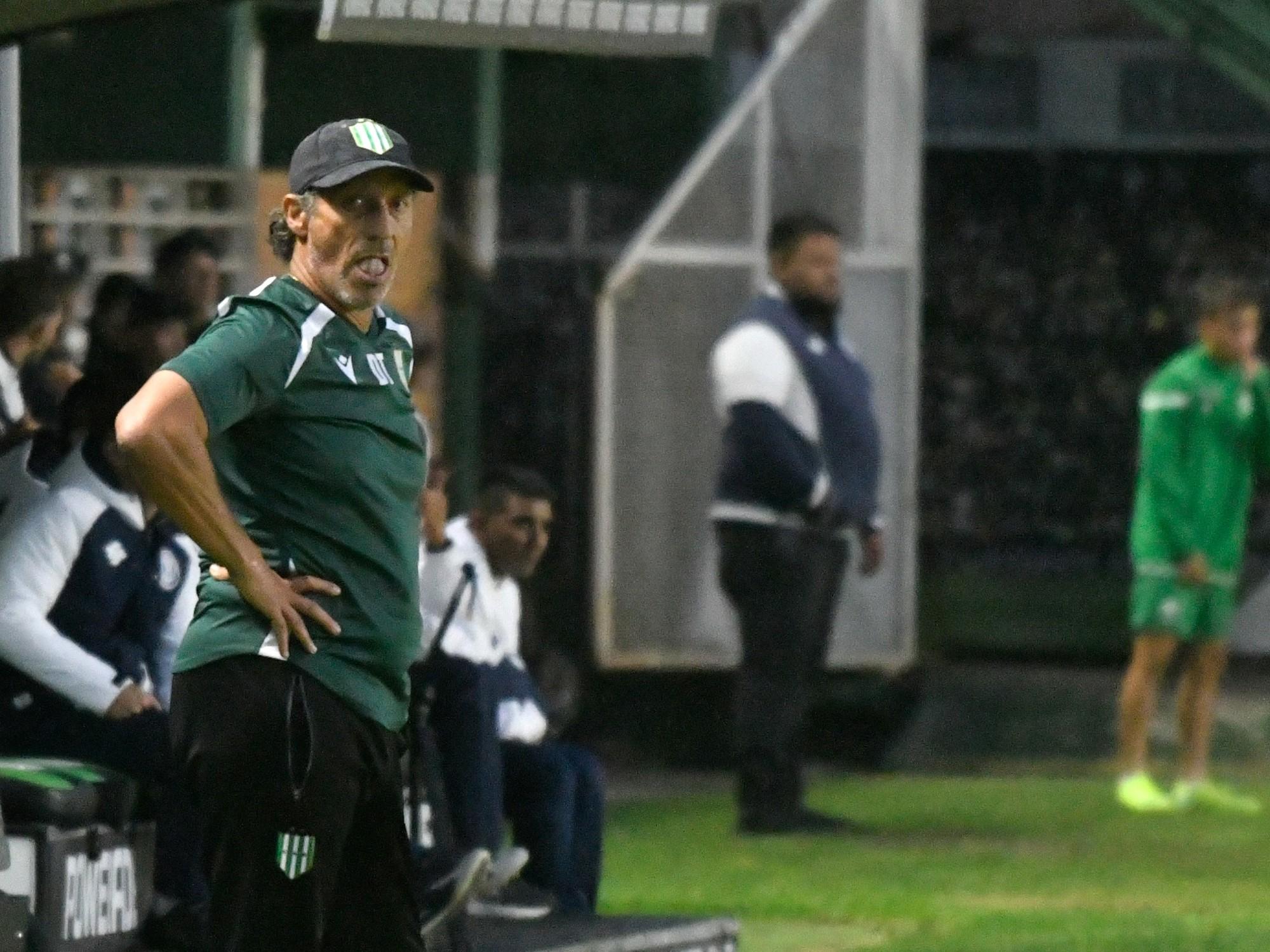 Banfield vs. Sarmiento: hora, formaciones y cómo ver en vivo el cruce en el Florencio Sola
