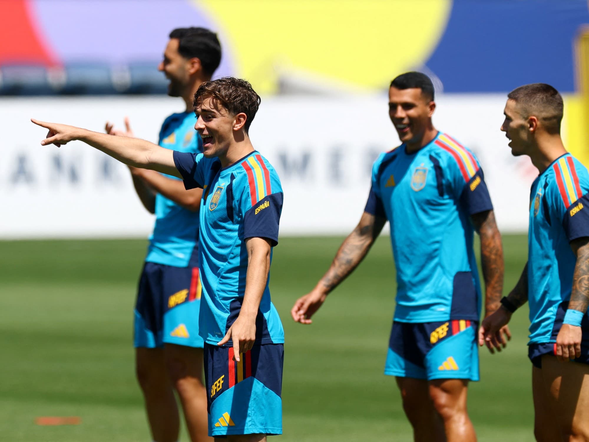 El osado sueño de un jugador español: quiere hacerle un gol de chilena a la Argentina de Messi en la final