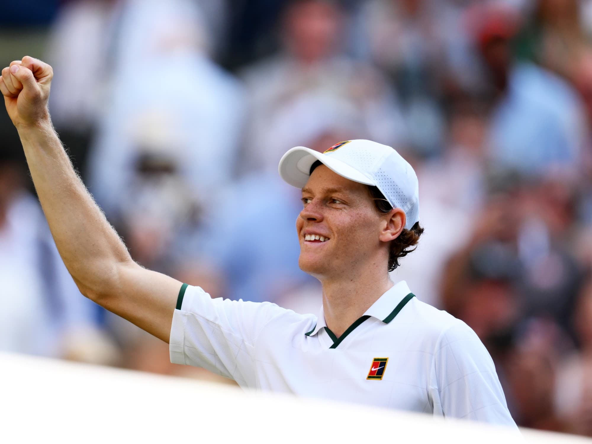 Sinner venció a Djokovic y definirá el título de Wimbledon contra Zverev