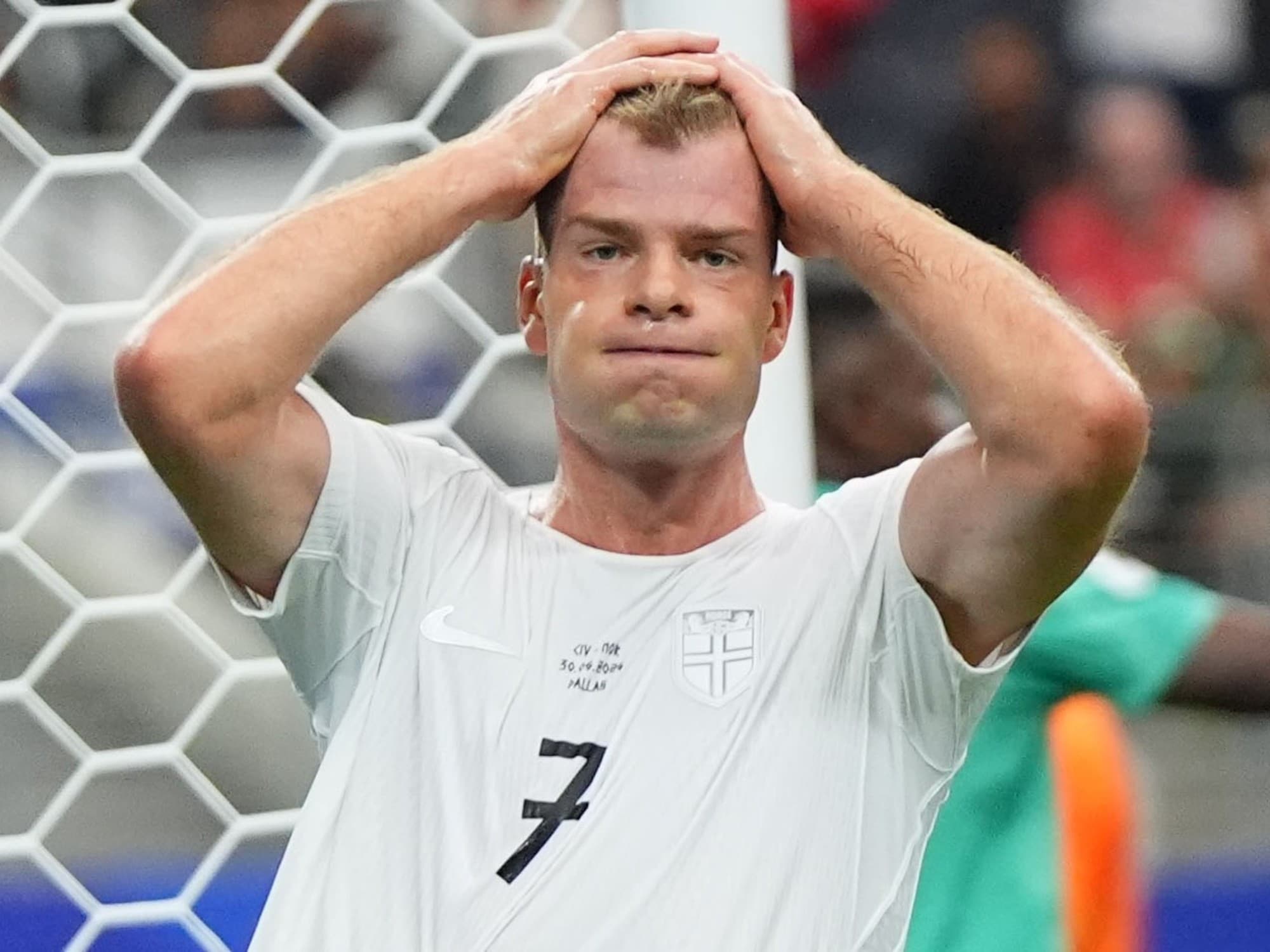 Escándalo en Noruega: repudian las graves agresiones virtuales que recibió Alexander Sørloth tras quedar fuera del Mundial