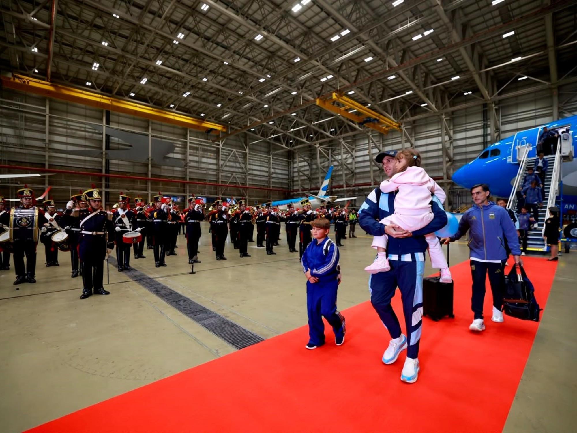 Dibu Martínez y un posteo inesperado: ¿se retira de la Selección?