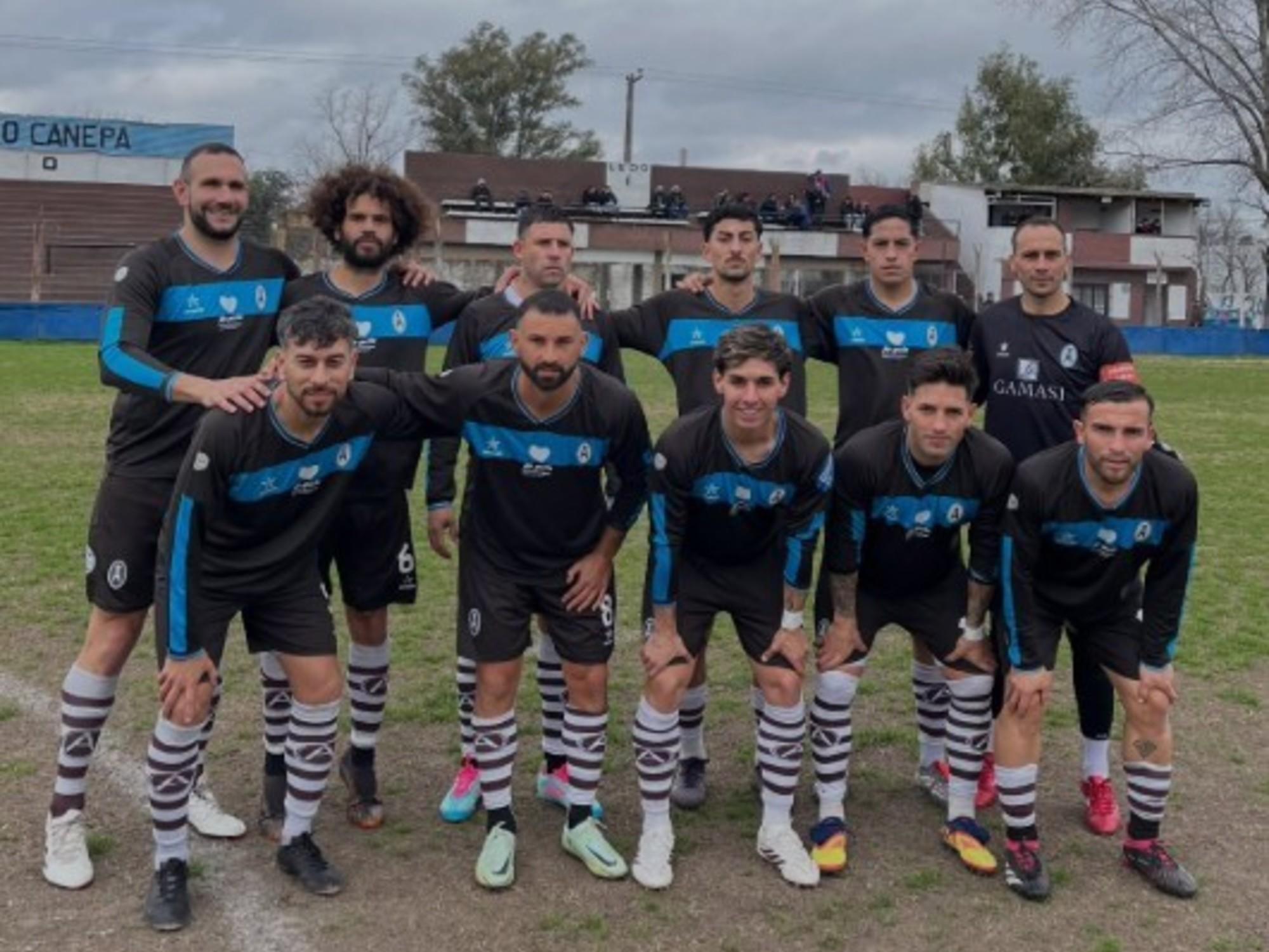 Atlas en la Primera C: jugó de visitante en su propia cancha contra Muñiz