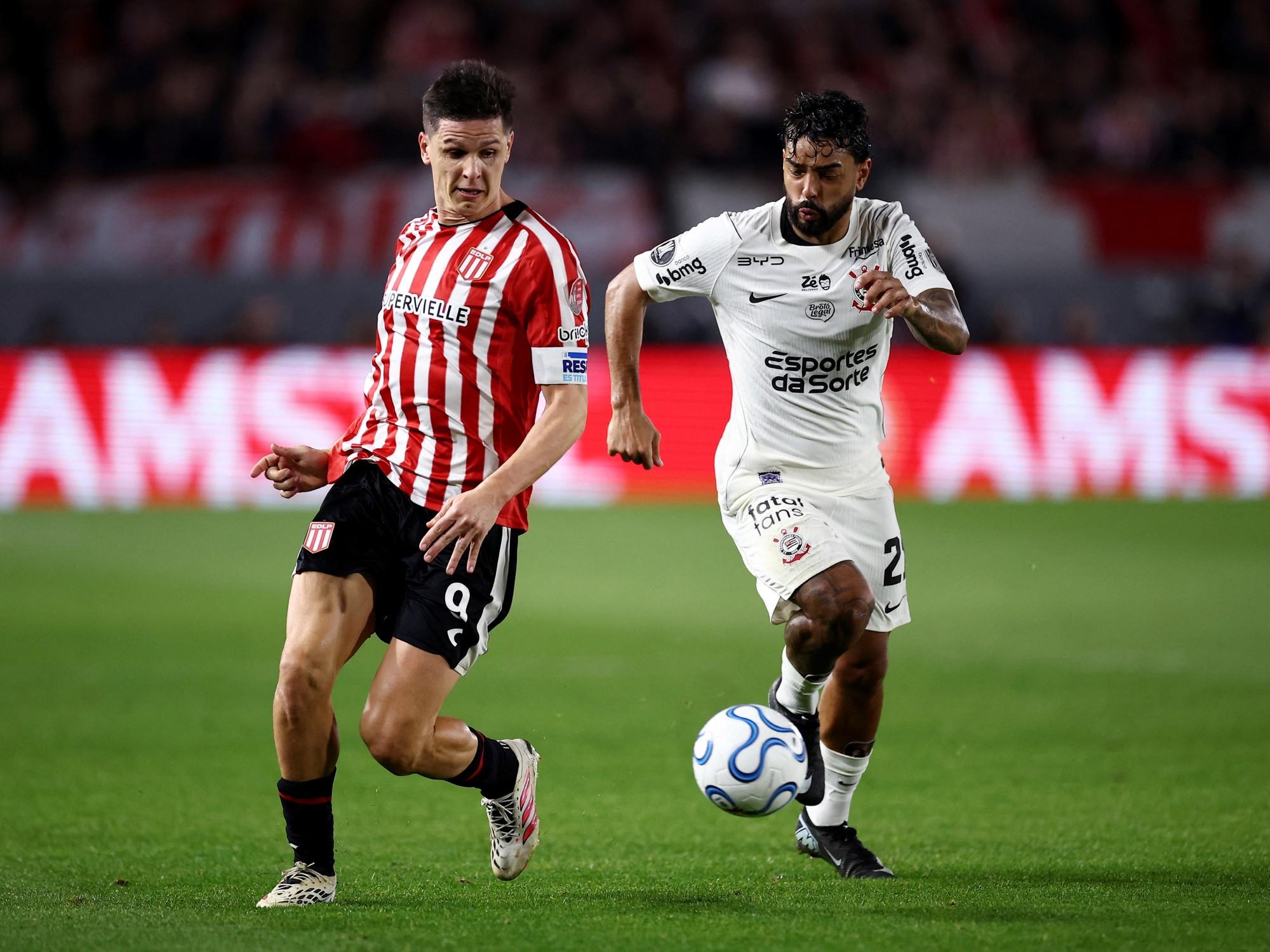 Estudiantes define ante Corinthians: qué necesita para clasificar