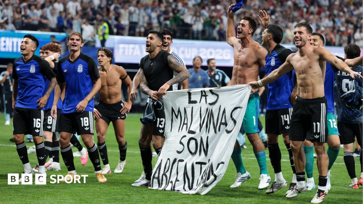 La FIFA evalúa sancionar a la Selección Argentina por una pancarta sobre Malvinas