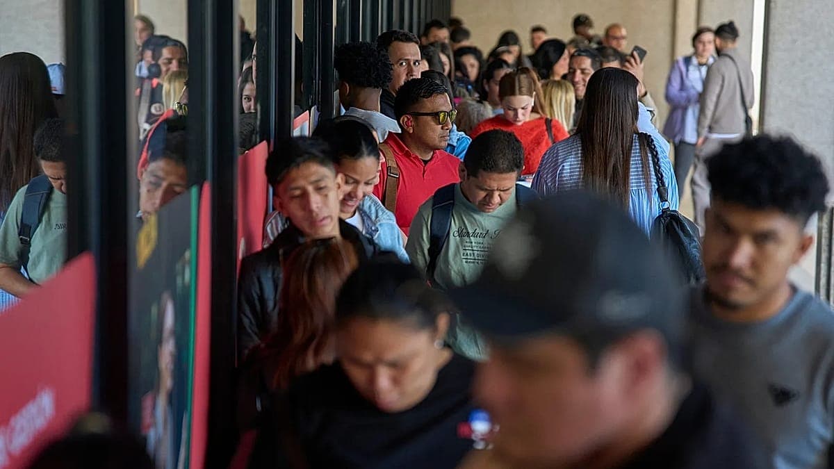 La Justicia prohíbe rechazar de forma automática la residencia a extranjeros con antecedentes