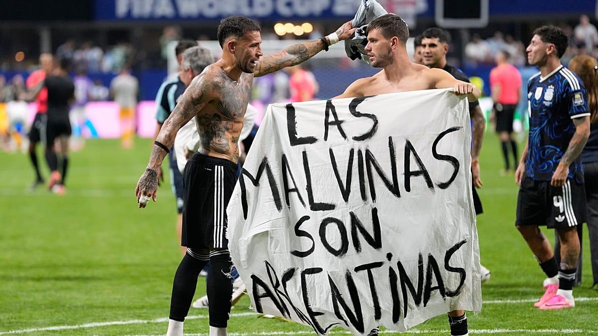 La FIFA evalúa sancionar a la Selección argentina por una pancarta sobre las islas Malvinas
