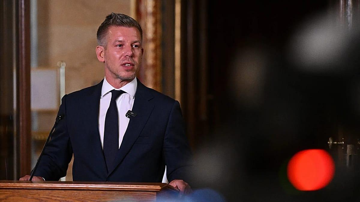 Giro en Hungría: la Unión Europea destaca las reformas institucionales del gobierno de Magyar