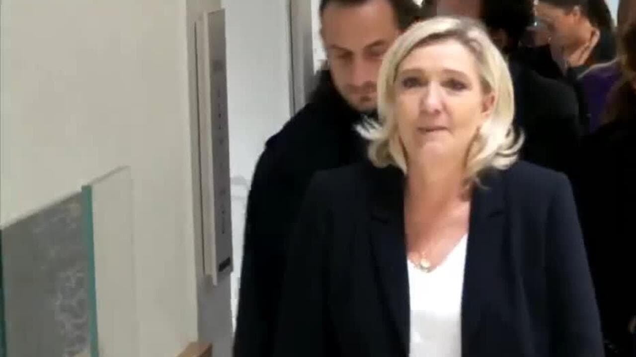 Marine Le Pen ratificó su candidatura presidencial en Francia tras un fallo judicial favorable