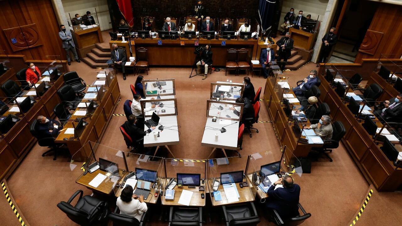 Ajustado avance en Chile: el Senado aprobó la reforma económica de Kast