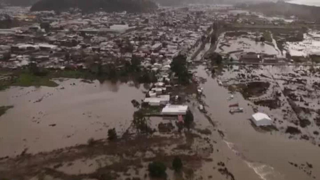 Histórico temporal en Chile: más de 400 mil hogares sin luz y graves inundaciones
