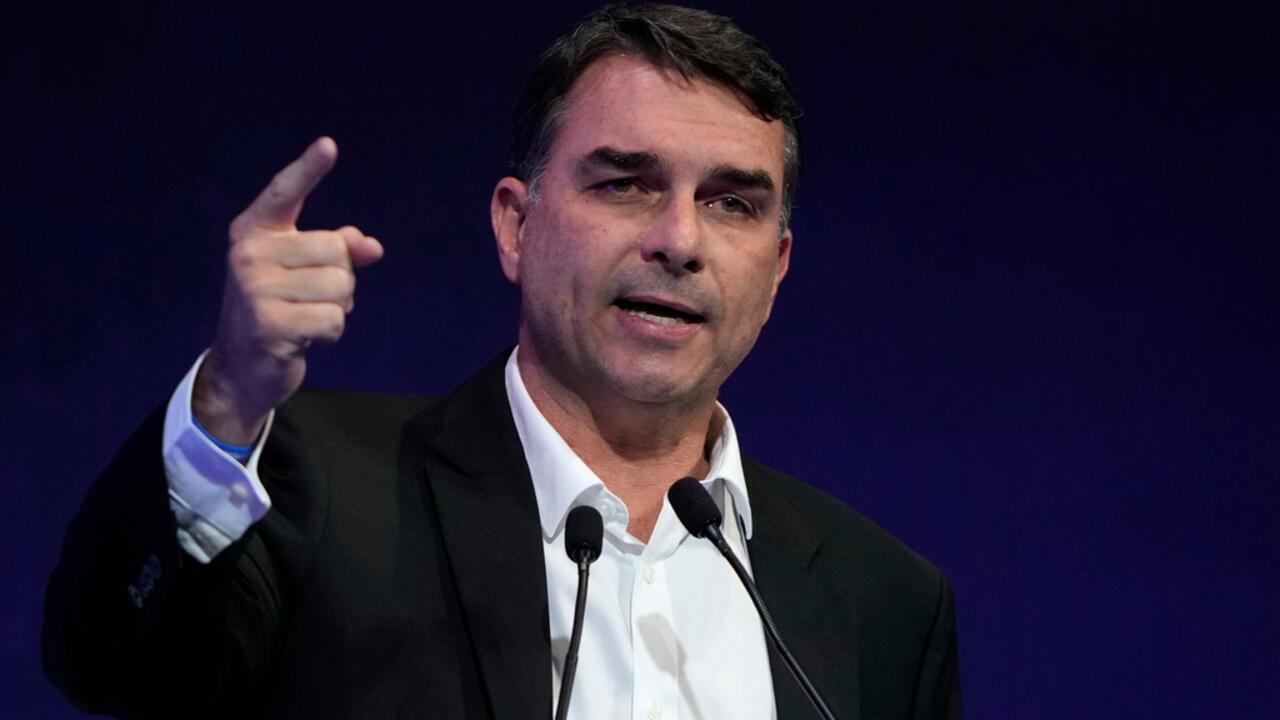 Elecciones en Brasil: Flávio Bolsonaro lanzó su candidatura frente a Lula