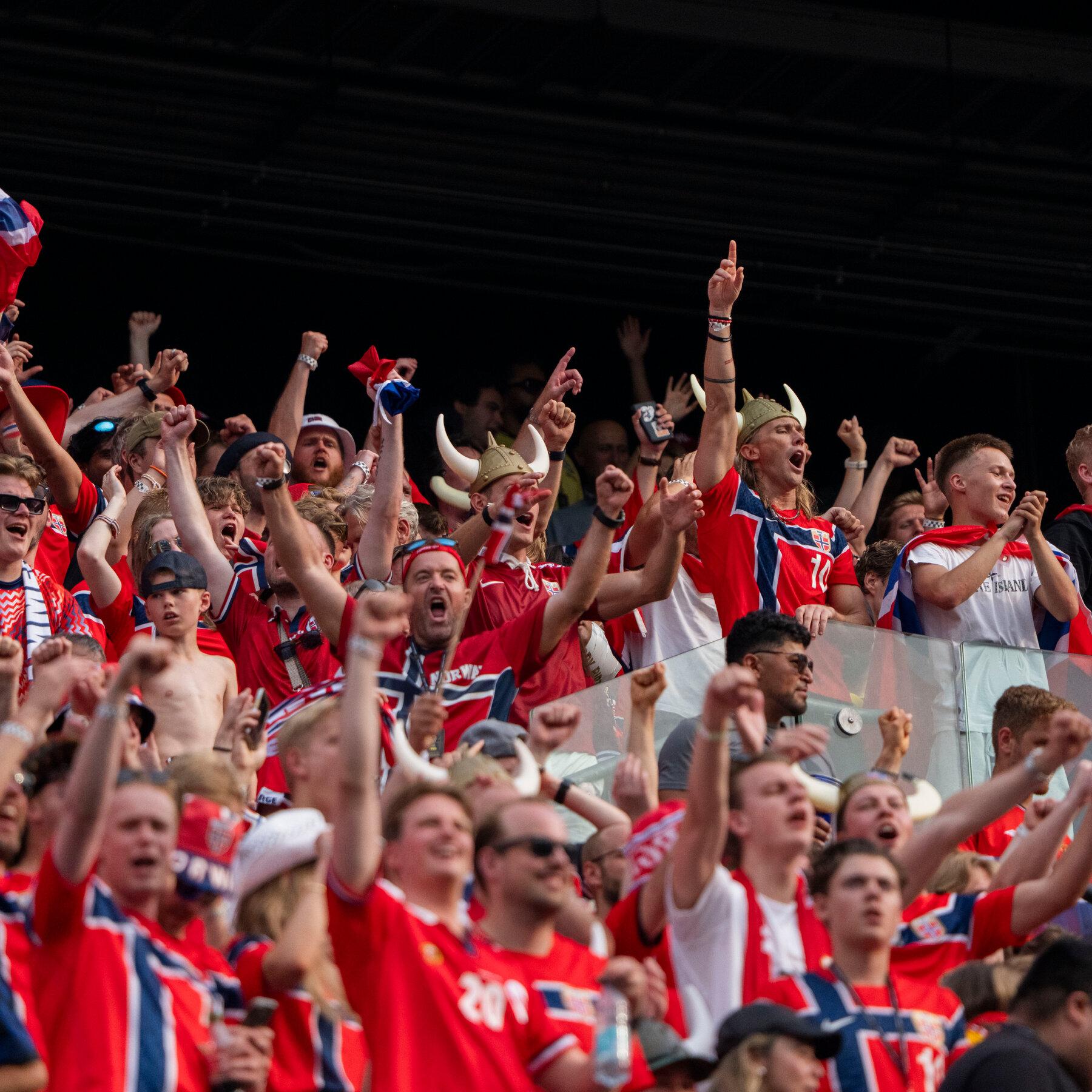 Inglaterra y Noruega: el choque mundialista que divide el corazón de los hinchas nórdicos