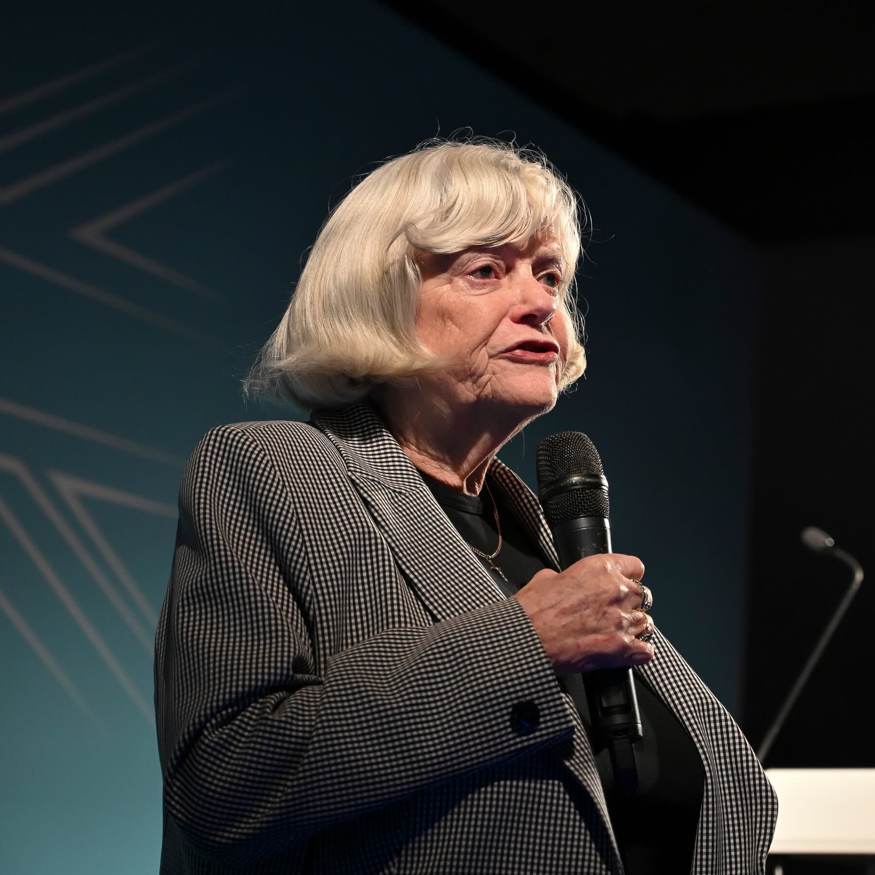 Reino Unido: la policía investiga el asesinato de Ann Widdecombe como un "ataque dirigido"